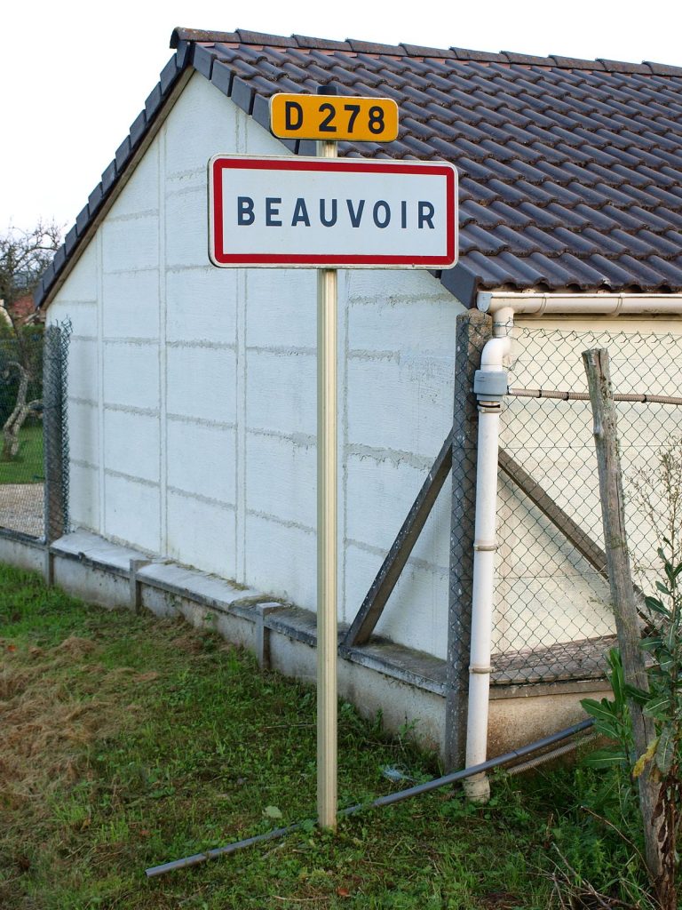 Panneau d'entrée de Beauvoir