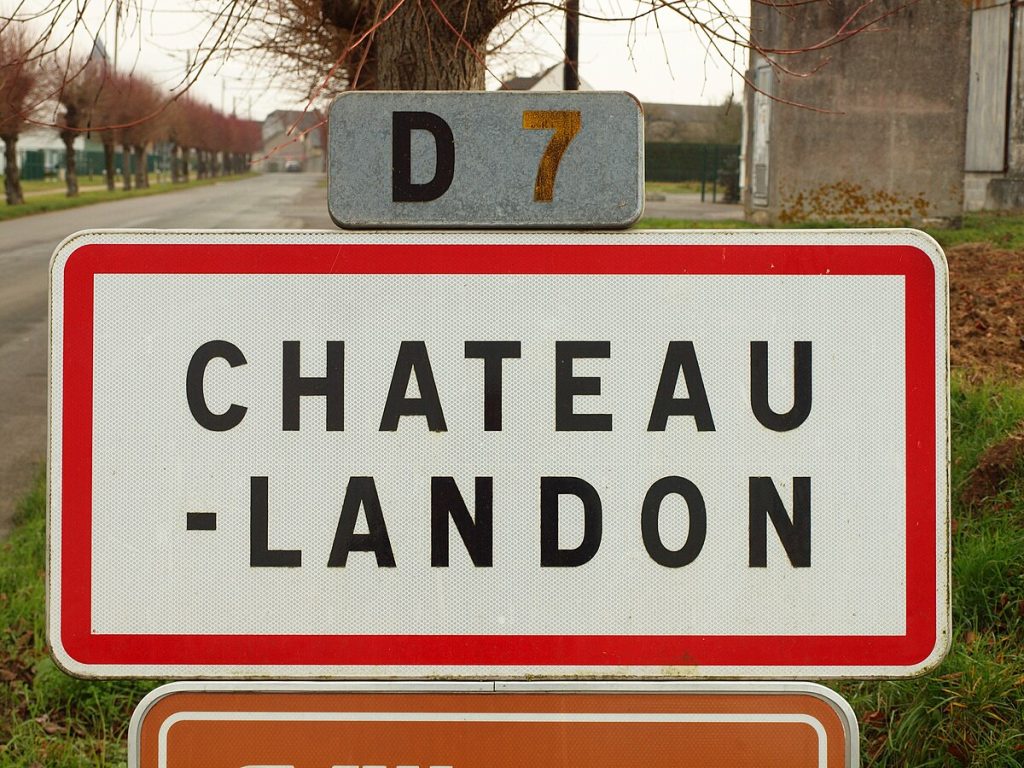 Panneau d'entrée de Château-Landon