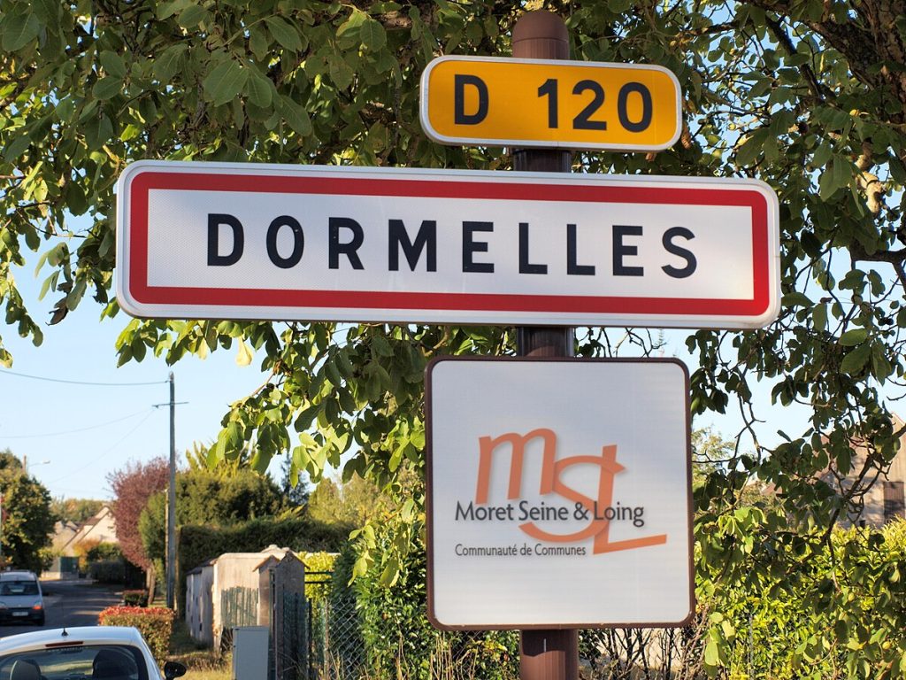 Panneau d'entrée de Dormelles