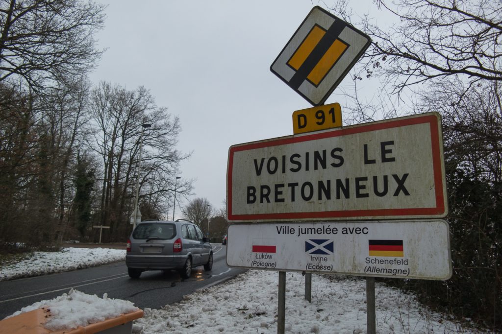 Panneau d'entrée de Voisins-le-Bretonneux