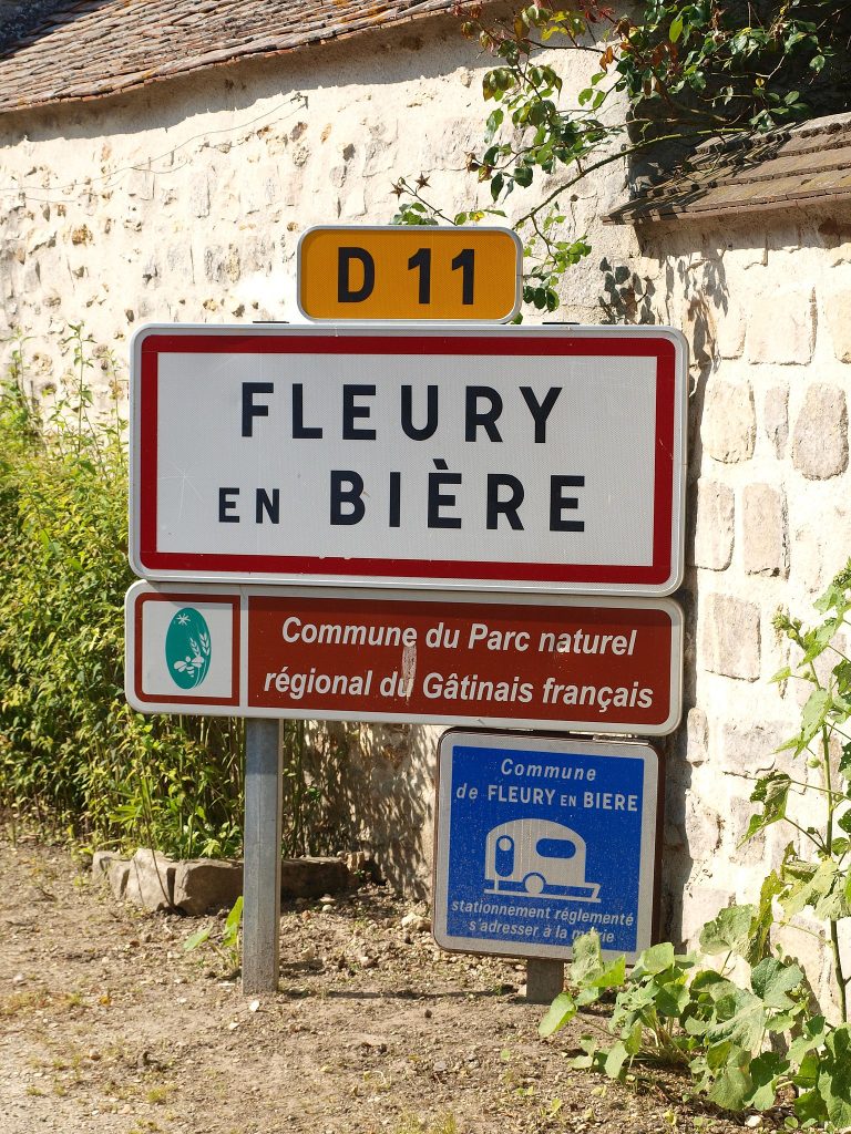 Panneau d'entrée de Fleury-en-Bière