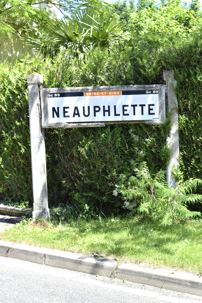 Panneau d'entrée de Neauphlette