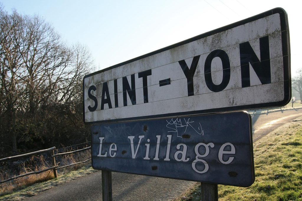 Panneau d'entrée de Saint-Yon