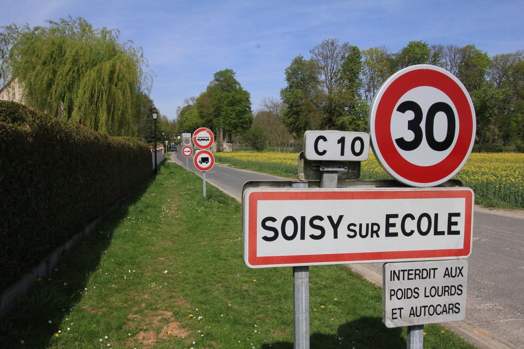 Panneau d'entrée de Soisy-sur-École