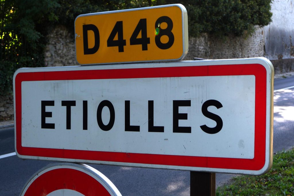 Panneau d'entrée de Étiolles