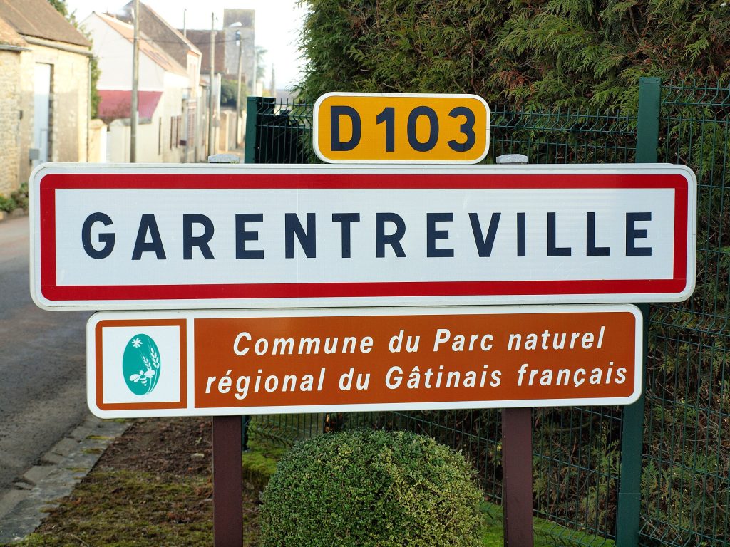 Panneau d'entrée de Garentreville