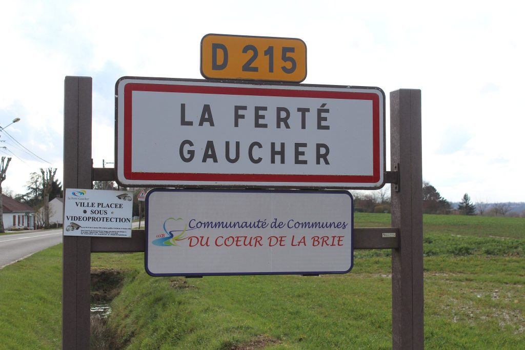 Panneau d'entrée de La Ferté-Gaucher