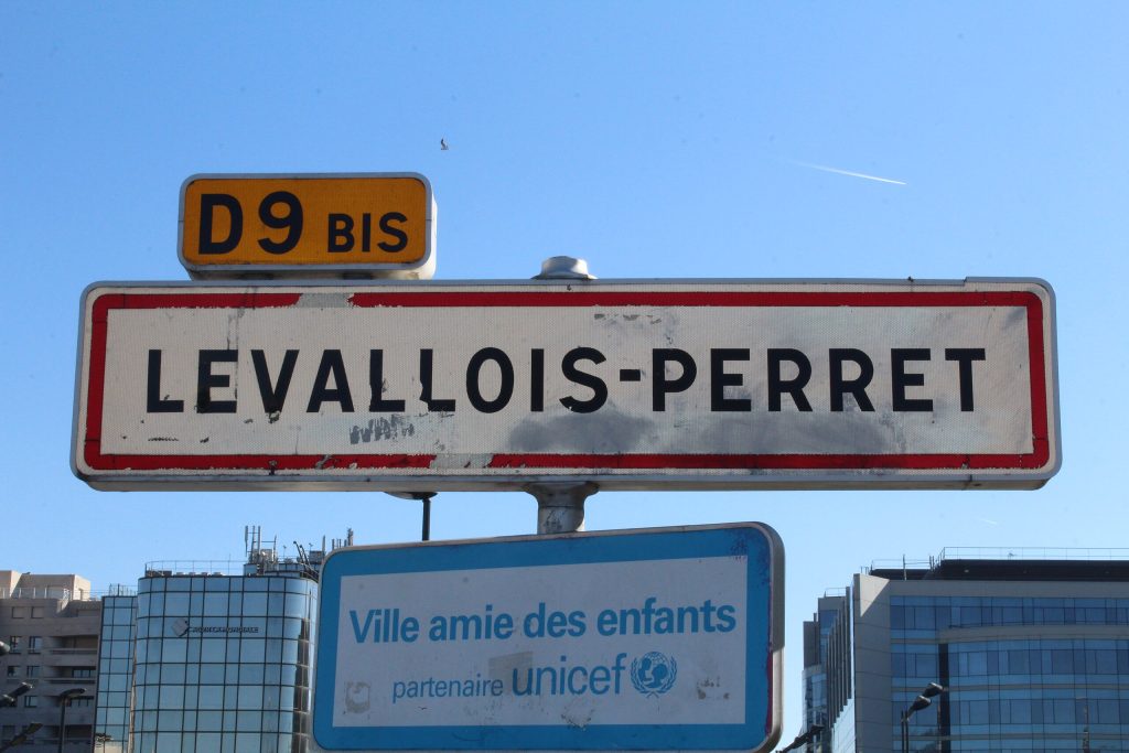 Panneau d'entrée de Levallois-Perret