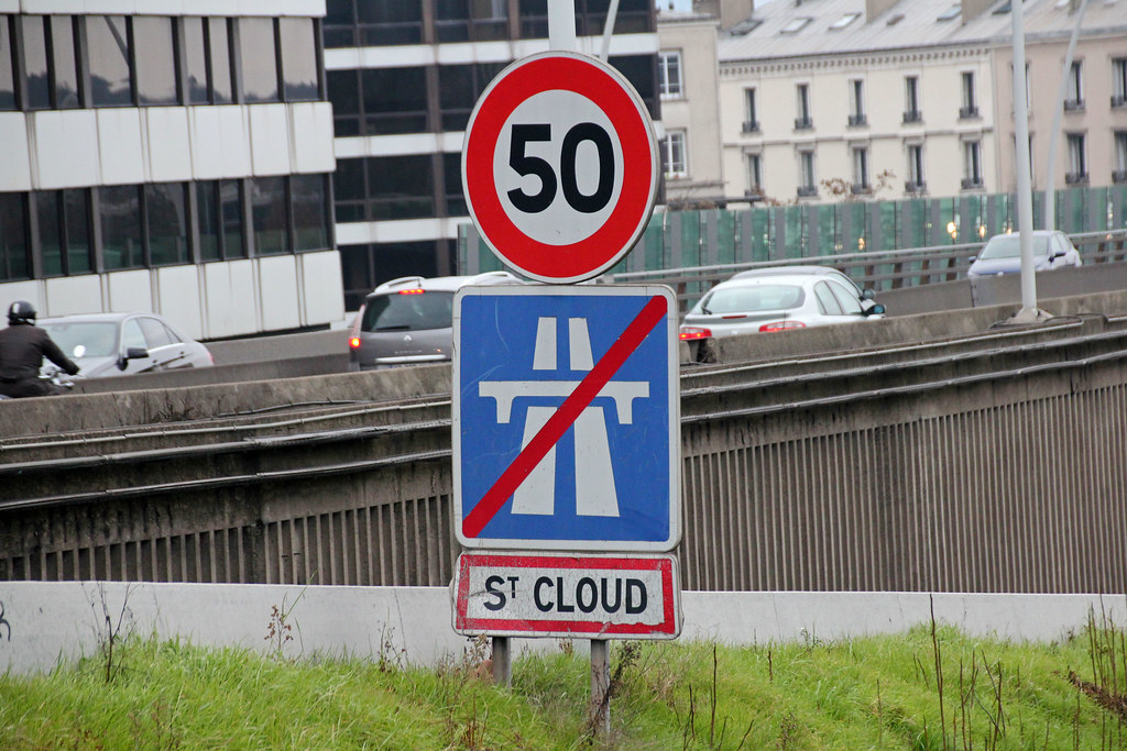 Panneau d'entrée de Saint-Cloud