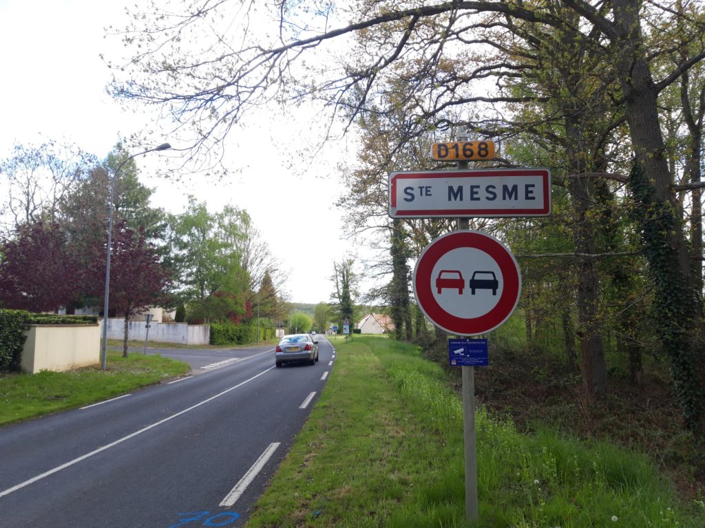 Panneau d'entrée de Sainte-Mesme