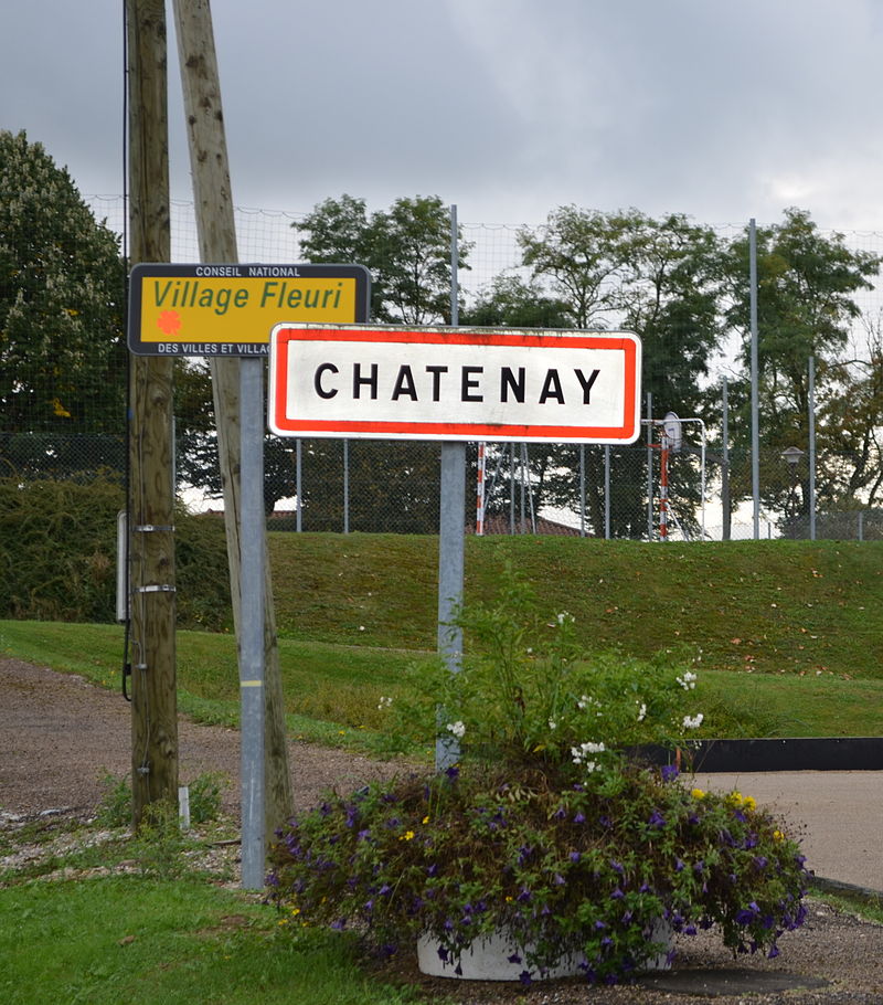 Panneau d'entrée de Châtenay-en-France