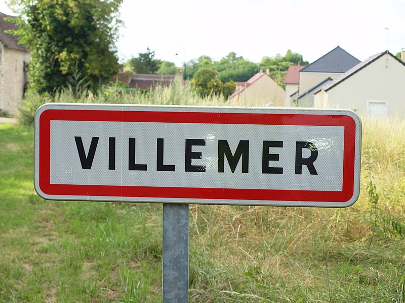 Panneau d'entrée de Villemer