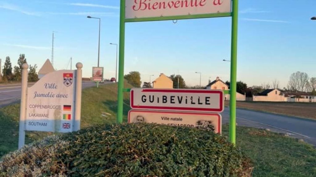 Panneau d'entrée de Guibeville