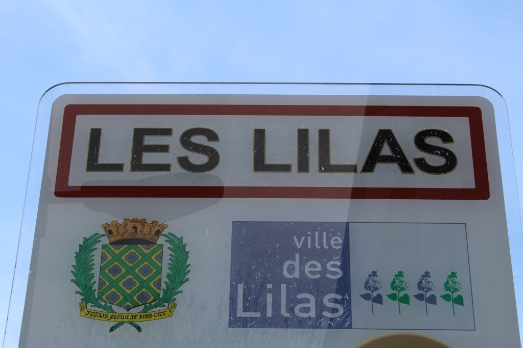 Panneau d'entrée de Les Lilas