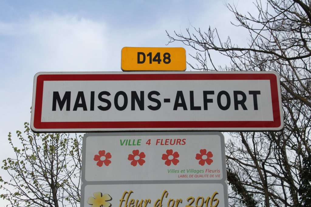 Panneau d'entrée de Maisons-Alfort