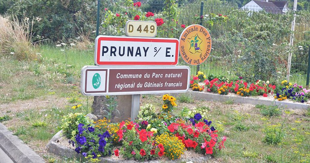 Panneau d'entrée de Prunay-sur-Essonne