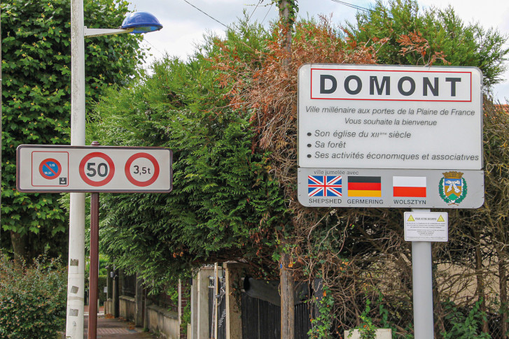 Panneau d'entrée de Domont