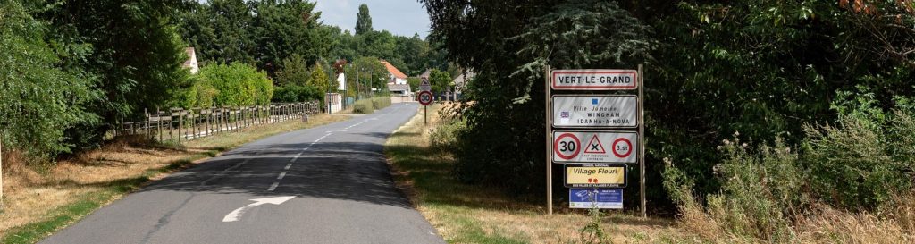 Panneau d'entrée de Vert-le-Grand