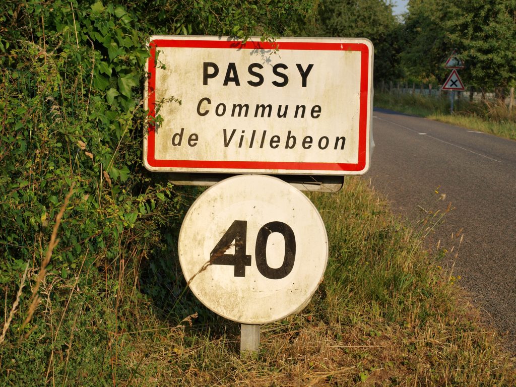 Panneau d'entrée de Villebéon