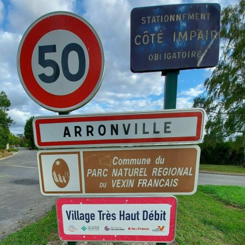 Panneau d'entrée de Arronville