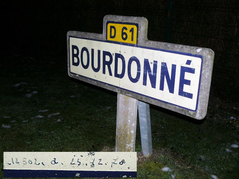 Panneau d'entrée de Bourdonné