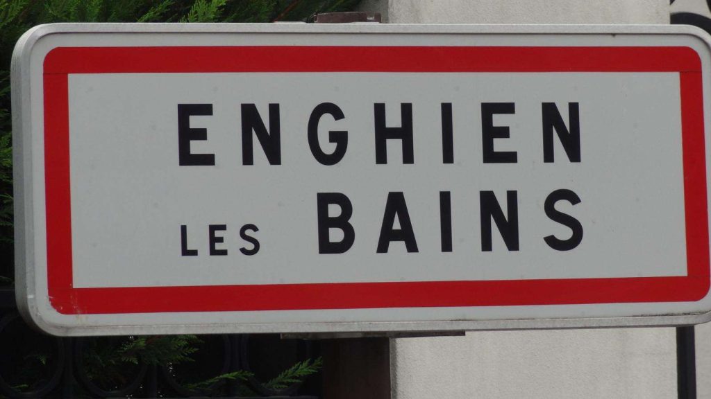 Panneau d'entrée de Enghien-les-Bains