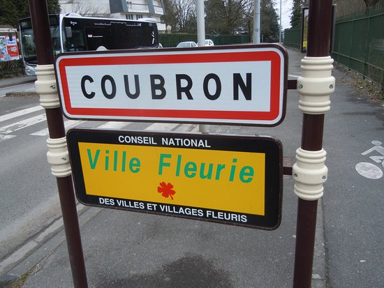 Panneau d'entrée de Coubron